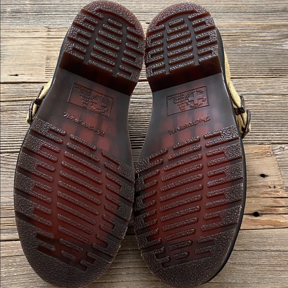 Dr. Martens T-Bar Shoe. Hazy Yellow Long Napped Suede. Size 7/38. - Picture 6 of 9